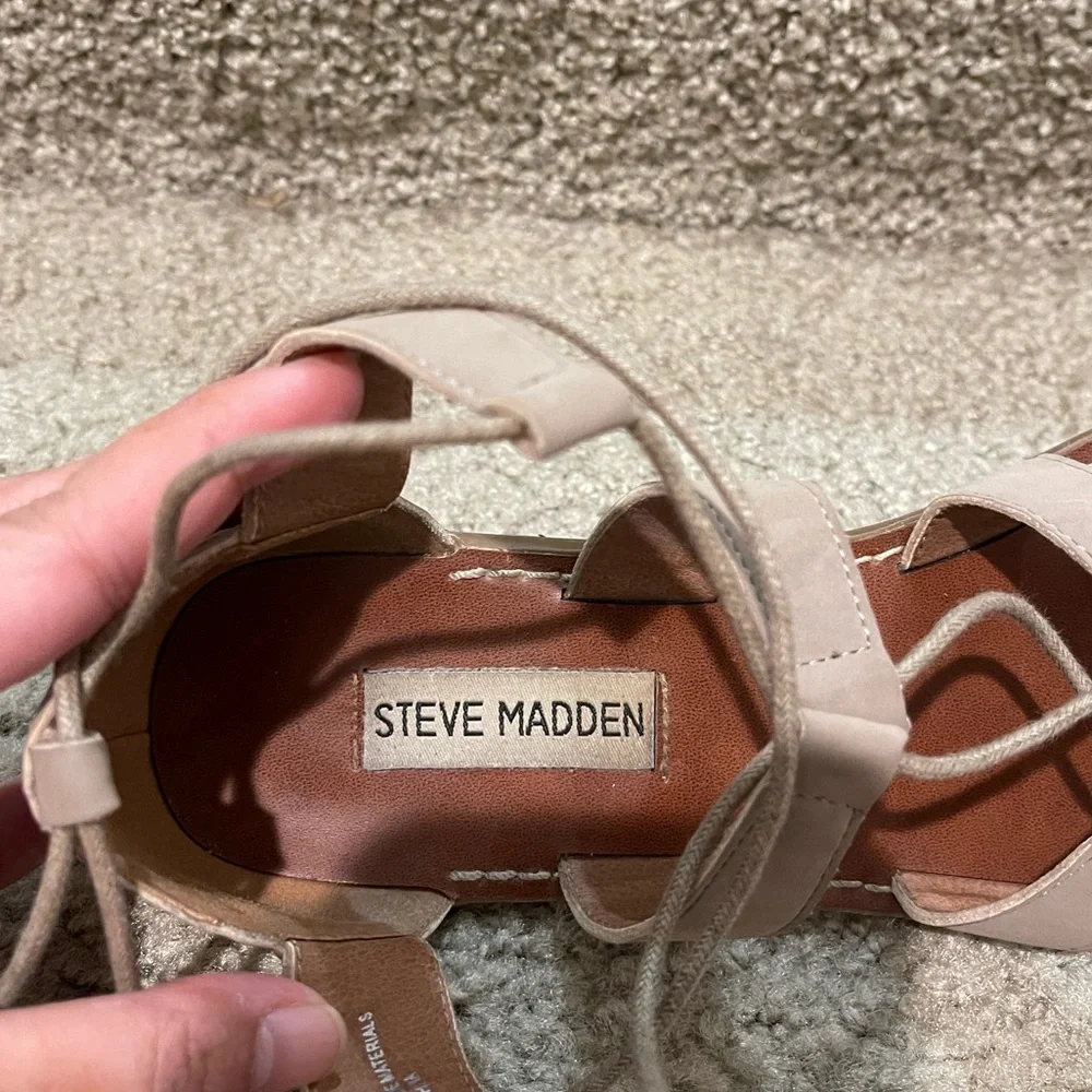 Pre-loved! STEVE MADDEN Gabriela Gladiator Sandals!